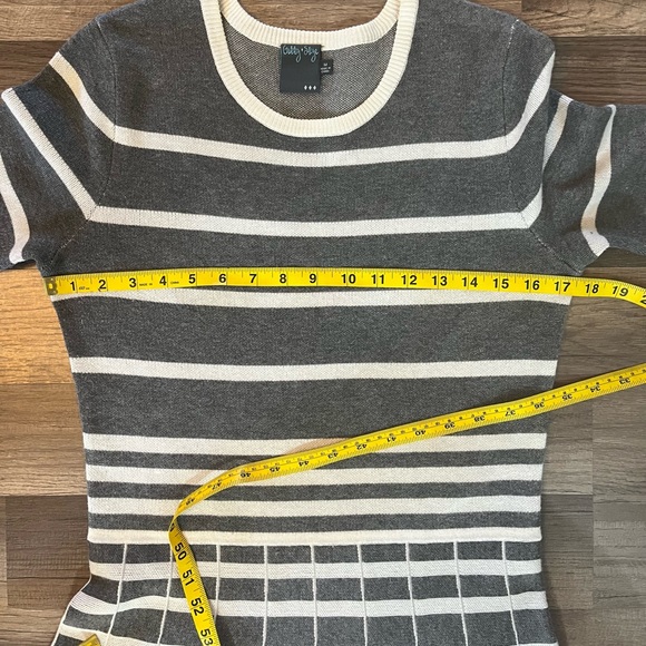 Gabby Skye Fit And Flare Sweater Retro Style Swing Dress SZ Med - Picture 7 of 8